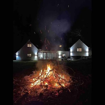 Eglwys-Fach Bear Cottage, Tyn Y Cwm מראה חיצוני תמונה