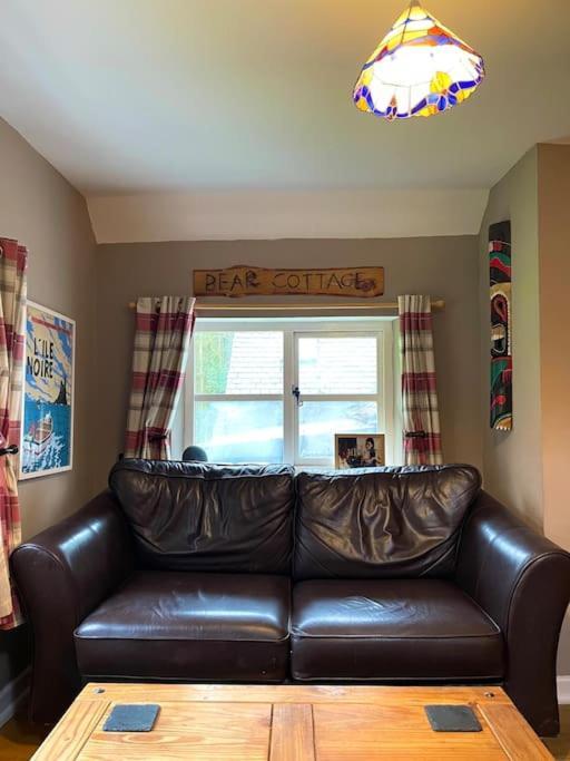 Eglwys-Fach Bear Cottage, Tyn Y Cwm מראה חיצוני תמונה